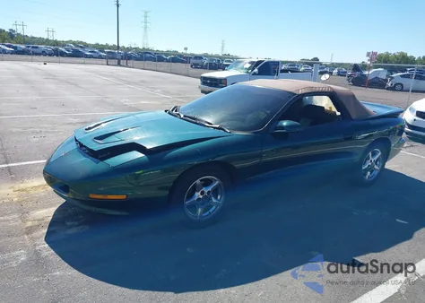 1996 Pontiac Firebird из США, поврежденный, VIN 2G2FS32K2T2218856